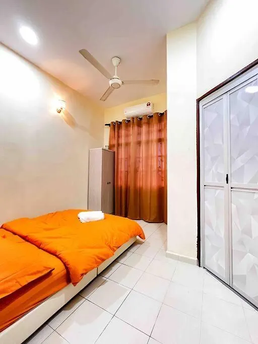 Homestay Desa Malacca 0*,